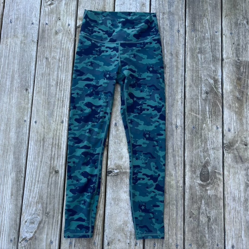 Fabletics camo Define PowerHold High-Waisted 7/8 Legging size XS